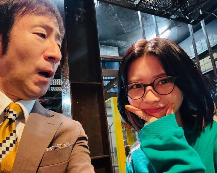 共演俳優が公開！桜田ひよりの貴重なメガネショットが「可愛すぎる」と話題に