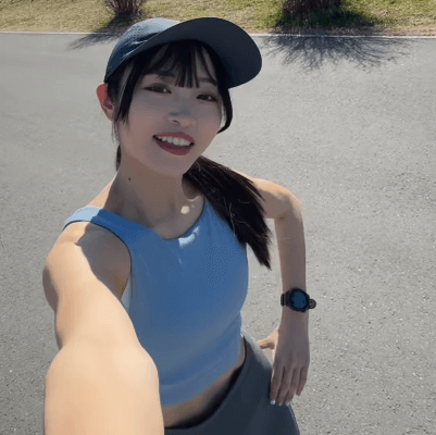 「カッコ良い…CM来るかも」元アイドルの美人トレーナー、クールビューティーなランムービーを披露しファンを魅了！