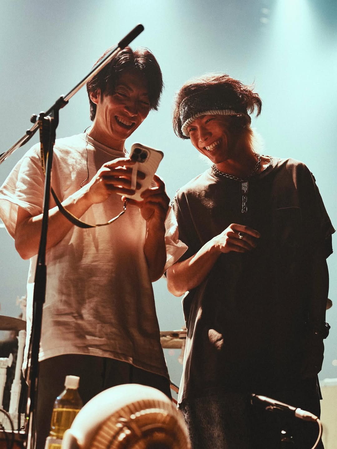 “THE ORAL CIGARETTES”あきらかにあきらのメンバー愛にファン感激！？メンバーの誕生日をお祝い