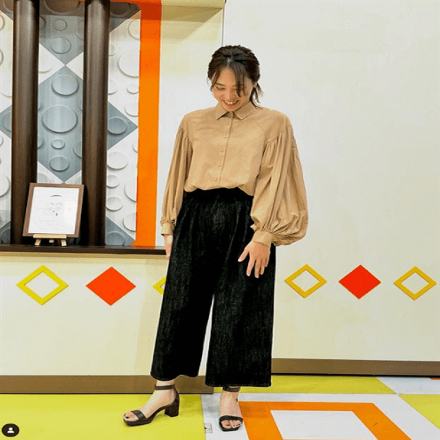 迫田さおり、ふんわり袖の激カワコーデでファンを魅了する