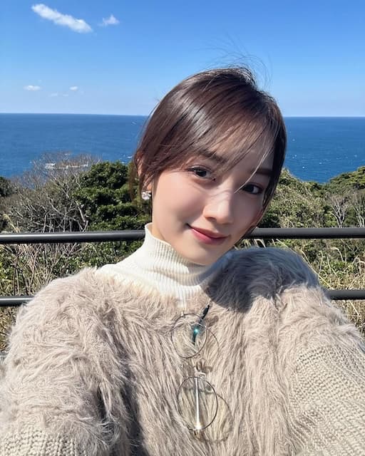 「自撮り可愛すぎます」黒木ひかり、高知での自撮りショットにファンからコメント続々