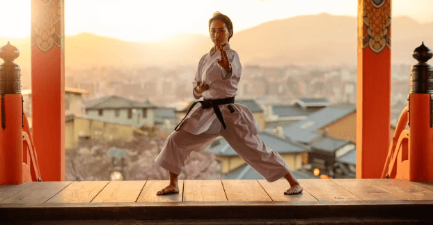 「もー！美しいカッコいいだいすき」美女空手家・清水希容、特別奉納演武のフォトに反響ラッシュ！「メチャ素敵、カッちょい〜」