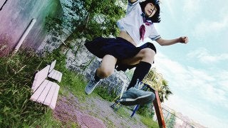 過激で高速なチキンラーメン動画公開…侍×女子高生×ドローン×神業