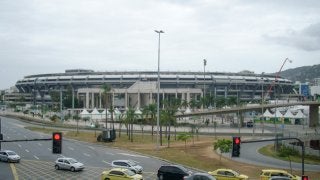 リオ2016、開会式を行うマラカナン・スタジアム周辺ではまだ「ペンキ塗り」