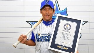 三浦大輔「プロ野球投手による安打最多連続年数」がギネス世界記録に
