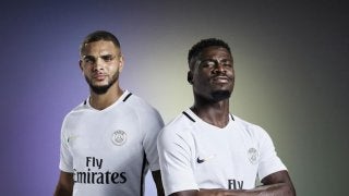 ナイキ、光の都・パリをイメージした「パリサンジェルマン サードキット」