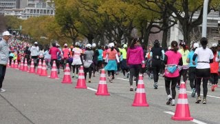 膝に優しい走り方・ストレッチ法を学ぼう！「第1回ヨネックスランニングクリニック」開催！