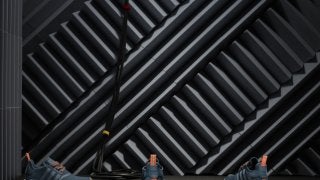 トレイル仕様の鋸歯状アウトソールを使用した「NMD」が登場