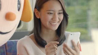 岡田結実、初めてのテレビCMで初キスシーンに挑戦