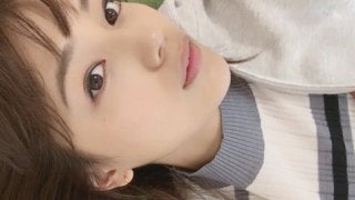 川口春奈のゴロゴロと寝転ぶ姿にファン歓喜