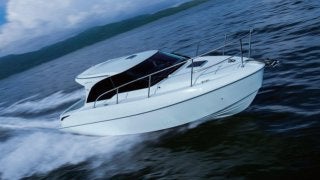 トヨタ、高級感と居住性にこだわった新型ボート「PONAM-28V」発売
