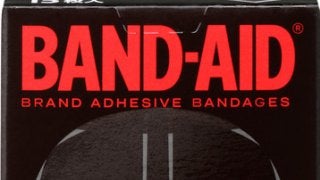 ダース・ベイダーやR2-D2がバンドエイドに！救急絆創膏スター・ウォーズが限定発売