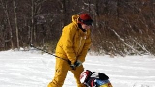 親子でスキーを体験する「ファミリースキーinたんばらスキーパーク」開催