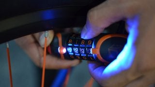 暗所で使いやすい自転車用ロック「ダイヤルコンボLEDワイヤーロック」発売