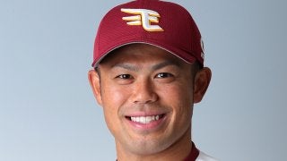 楽天今江、「敏晃」から「年晶」に登録名変更　岡島は背番号「27」→「4」に