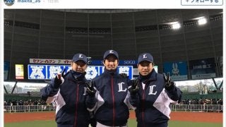 西武・牧田和久「ユニホームが見納めの岸と撮りました」…惜別の記念写真