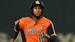 オランダ・プロファーが初回に先制2ラン！　ライトスタンドへ強烈一発