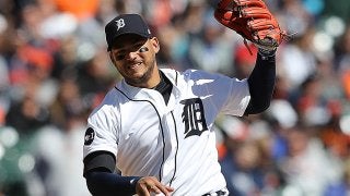 タイガース名手“ノールック”の超人的グラブトス「サーカス」「信じられない」