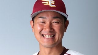 楽天森、3年ぶり白星消える　小フライのスクイズを森原と銀次が捕球できず…