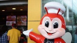 フィリピン、ニノイ・アキノ国際空港周辺のファストフード事情…「マクドナルド」よりも「ジョリビー」