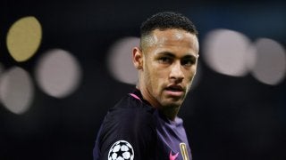 浦和レッズ・李忠成、ネイマールと2ショットに反響「俺の分のサインをー！」