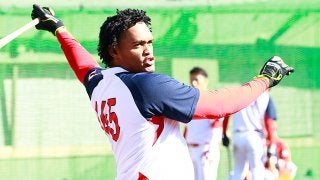 広島バティスタ、初打席で逆転2ラン　緒方監督も驚愕「衝撃的なデビュー」