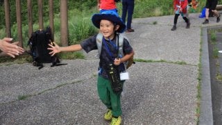 ザ・ノース・フェイス、子ども同士で協力しながら頂上を目指す「キッズトレッキング in 塩谷丸山」開催