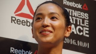 中村アン、サッカー選手顔負けのトレーニングに反響「体幹モンスターや！」