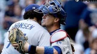 ストライク判定誘った？　ド軍捕手のカーブ“飛び跳ねキャッチ”が話題に