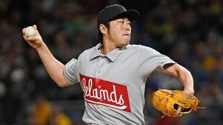 上原浩治、逆転呼ぶ快投で2勝目　味方失策も1回無安打2K、17球中15球が直球