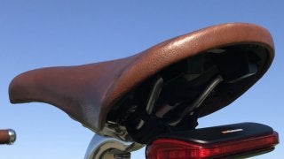 盗難防止アラーム＆ウインカー付き自転車用テールライト「ヌービーム」先行予約開始