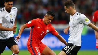 ドイツ対チリは引き分け、両チームとも決勝トーナメント行きは持ち越し