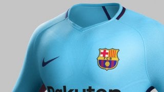 ナイキ、鮮やかなブルーが印象的なFC バルセロナ「アウェイキット2017-18」発売