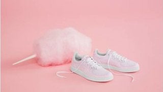 オニツカタイガー、スニーカーショップ「NAKED」とのコラボシューズ発売