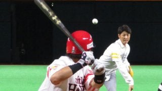 元鷹・斉藤和巳氏が始球式で異例の5球　4年ぶり投球に「こんなに遠いとは…」