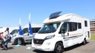 120台を超えるキャンピングカーが集結する「神奈川キャンピングカーフェア」開催