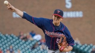 危うく第2のR・ジョンソン事件!?　ピッチャーが投げた瞬間目の前を…