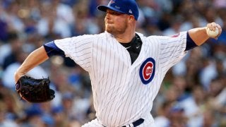 カブス左腕レスターが現役左腕4人目2000奪三振達成、自身初本塁打で祝う