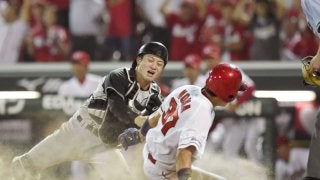 両者譲らず4対4の引き分け。広島東洋が9回に3点差を追い付く！