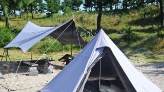 遮光コーティングを施した夏キャンプ向け「ワンポールテント」発売