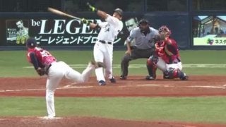 オリ打線爆発で勝利　吉田正が右中間5階席へ衝撃弾、2打席連発で試合決める