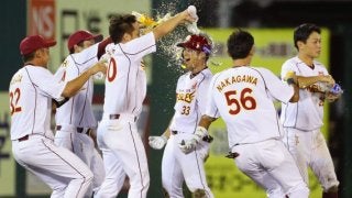 銀次がサヨナラ打！東北楽天が熱戦を制して首位堅守！