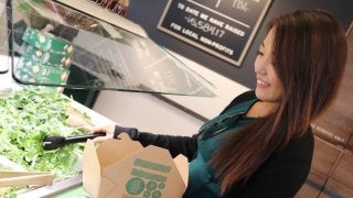 NYのお気に入りランチは新鮮で美味しいサラダ専門店！【NFLチアリーダー伊藤奈美のNYライフ #6】