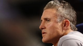 38歳二塁手の圧巻ライナー好捕に敵地騒然「マジか？」「尋常じゃないプレー」