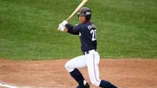 日本が藤原の先制打で3点先制　2回満塁で走者一掃のタイムリーツーベース