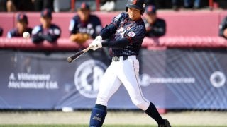 日本、初優勝へ初戦は大勝発進　井上が大会1号3ラン、清宮は1安打1打点