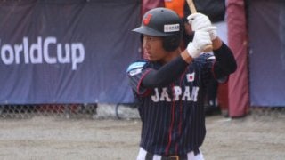 【U-18野球W杯】「自分たちで流れを作っていこう」-大勝発進の日本、光った2年生コンビ
