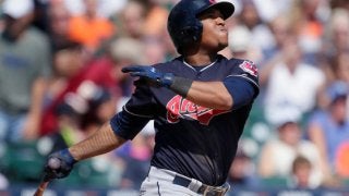 左翼は素手“トス”、右翼はグラブ“トス”　珍2発に名将驚嘆「初めて見た」