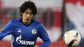 内田篤人、シャルケ退団セレモニーで感謝の言葉「人生における重要な一部であり続ける」