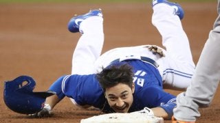 ベースまであと少し…足がもつれて転倒も必死でもがくメジャー選手が話題に